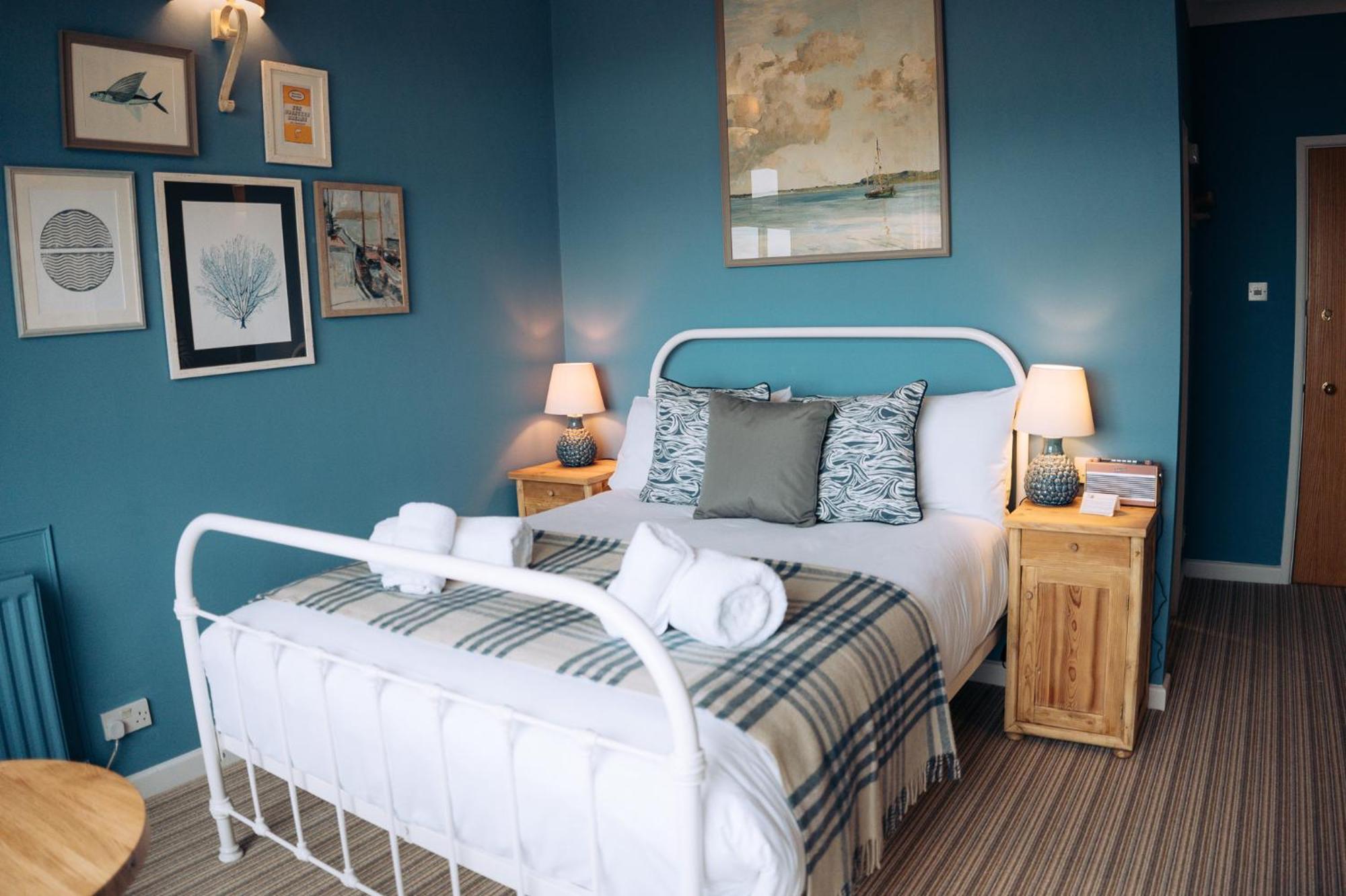 The Royal Lion Hotel Lyme Regis Exteriör bild