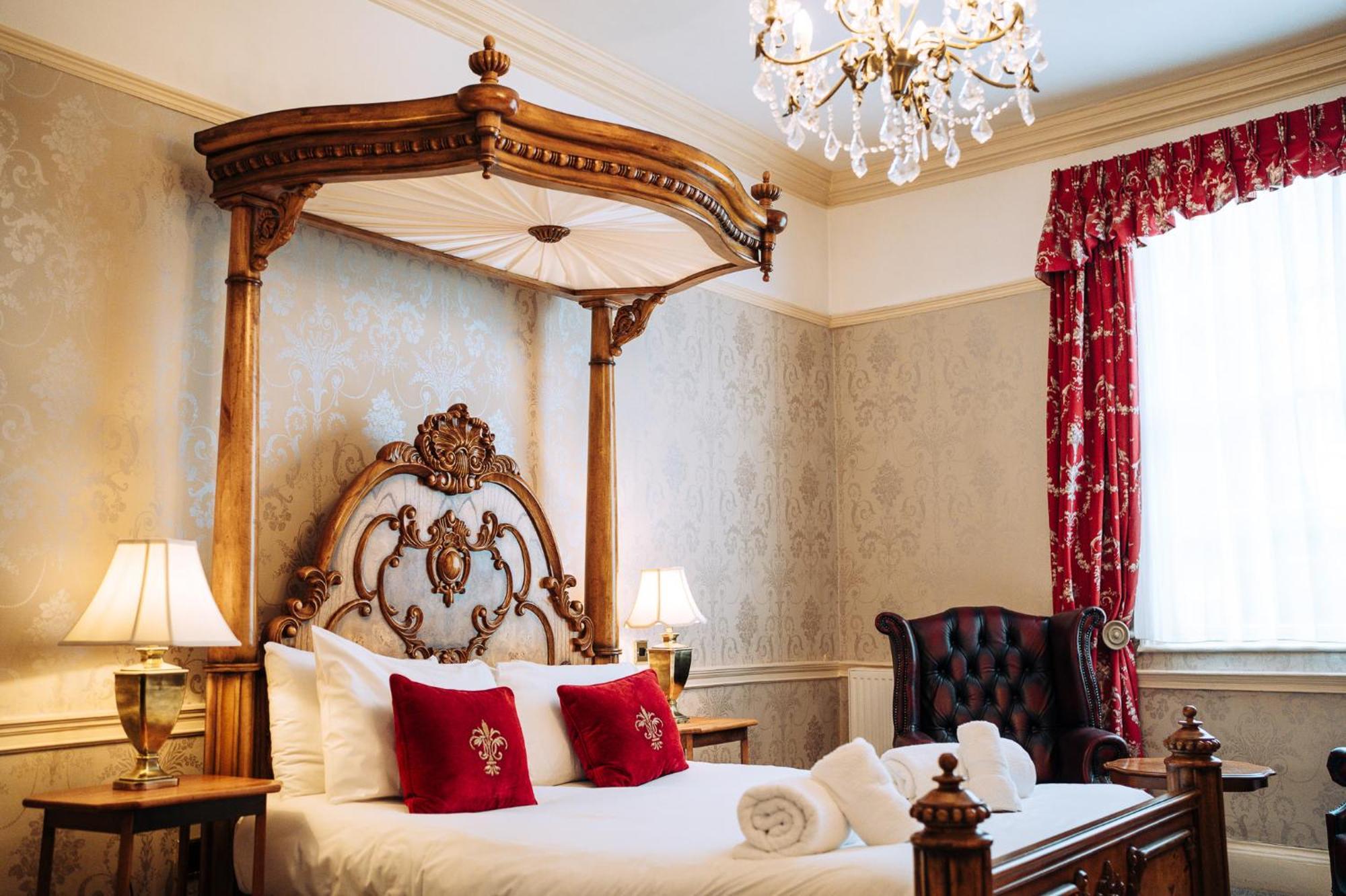 The Royal Lion Hotel Lyme Regis Rum bild